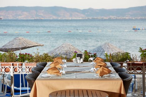 Meteor Beach Restaurant ve Bar