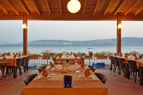 Meteor Beach Restaurant ve Bar
