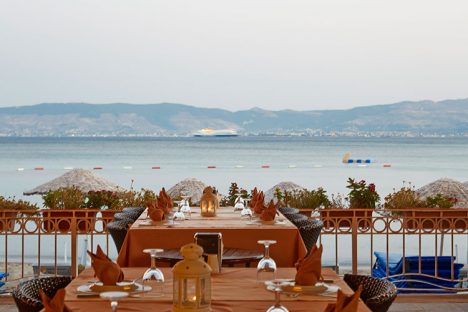 Meteor Beach Restaurant ve Bar